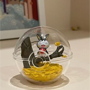 Pokemon terrarium collection toy figure (Emolga)